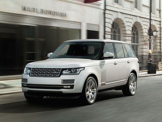 Rebríčku modelov vládne luxusný Land Rover Range Rover
pred Mercedesom-Benz triedy S. Zaujémavé však je, že v poradí značiek s
najväčšou vernosťou sa v prvej desiatke britský výrobca vôbec neocitol.