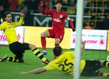 Son Heung-min, Manuel Friedrich, Sokratis