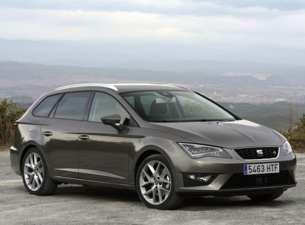 Pohon oboch náprav bude dostupný s motormi 1,6 TDI a 2,0
TDI. Výhradne však s manuálnymi prevodovkami.