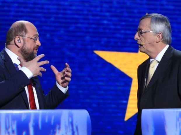 Jeden z nich by sa mal stať novým šéfom Európskej
komisie. Kandidát európskych socialistov Martin Schulz (vľavo) a jeho
ľudovecký náprotivok Jean-Claude Juncker.
