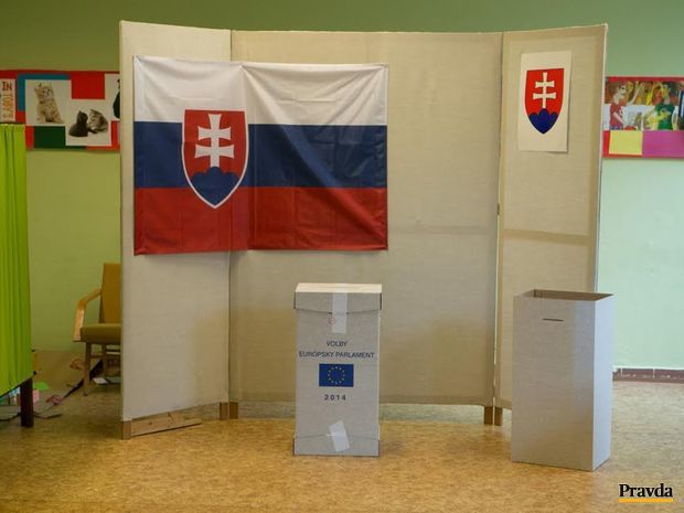 Slováci hlasujú v eurovoľbách.