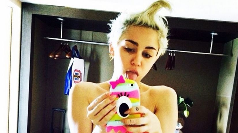 Miley Cyrus Pred Sprchou Alebo Len Al Ah Ako Sa Ukza Hore Bez