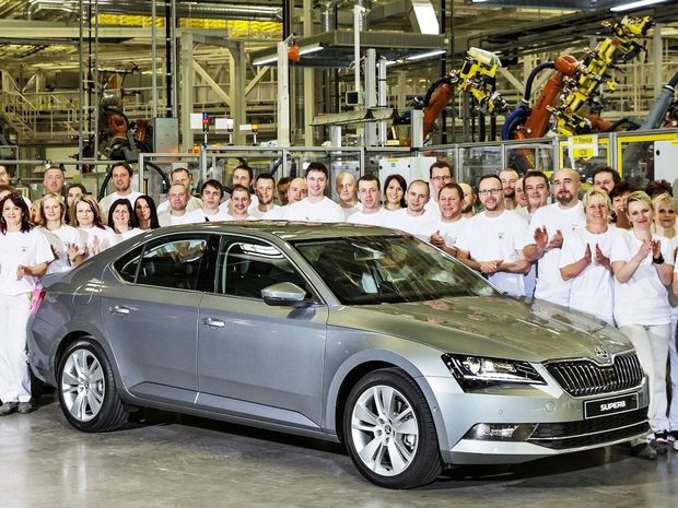 Škoda Superb vyraďovacím sitom nakoniec neprešla. V
európskej ankete COTY však získala aspoň šieste miesto.