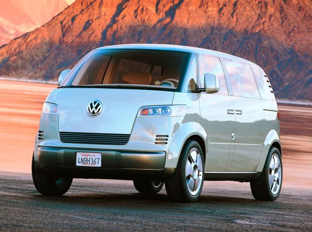 Takto si predstavoval Volkswagen návrat Microbusu už pred
pätnástimi rokmi. Štúdia Microbus Concept do výroby nikdy nezamierila.