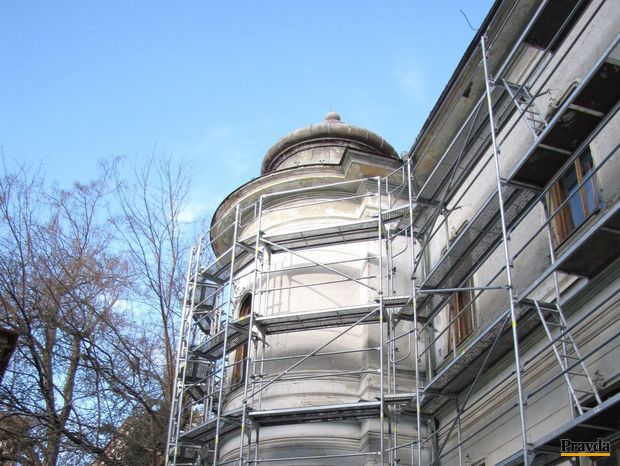 Nádvorie Pisztoryho paláca.