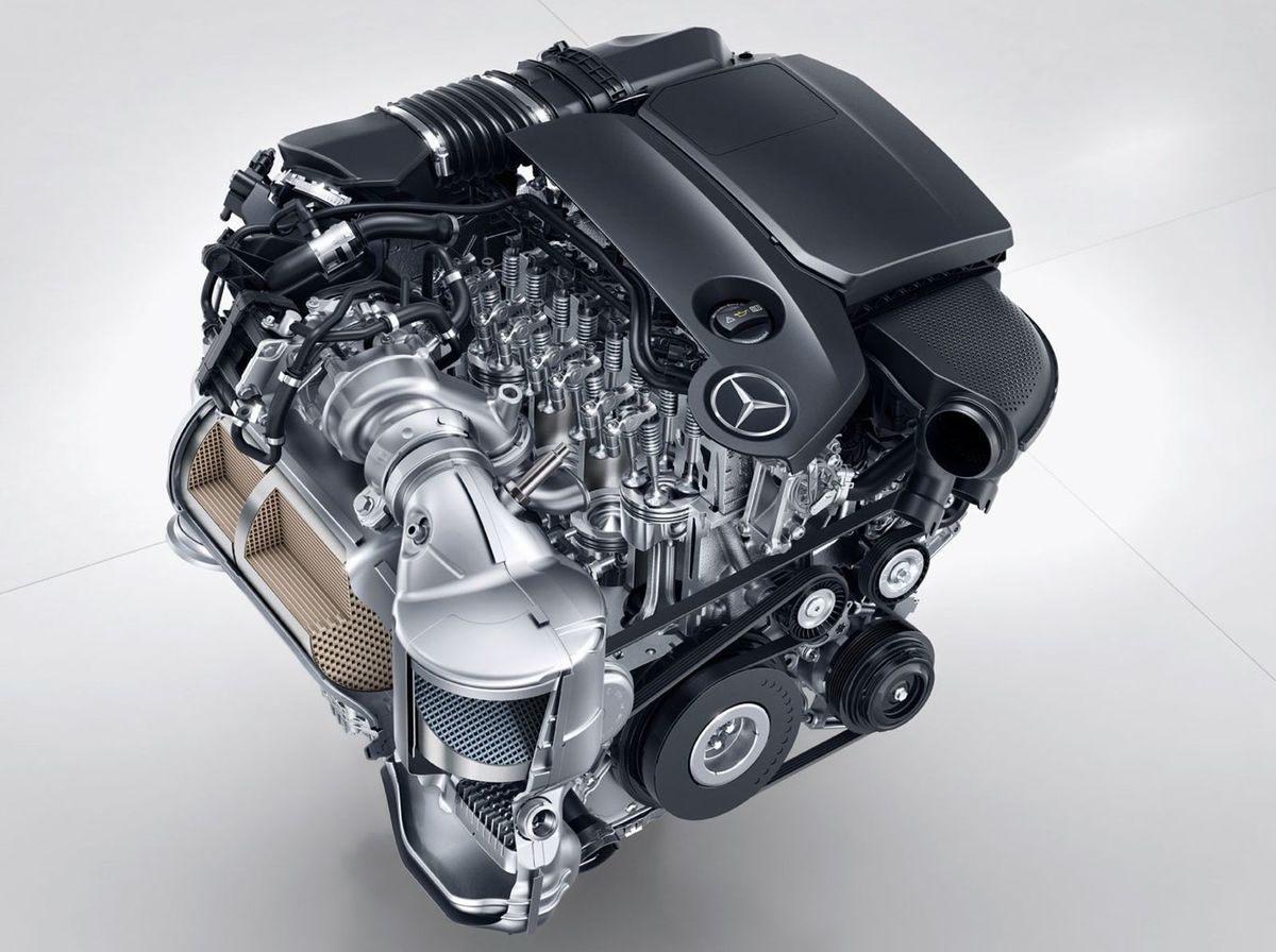 V porovnaní s predchádzajúcim motorom došlo k zmenšeniu
objemu z 2,2 na dva litre. Napriek tomu stúpol výkon zo 125 na 143 kW a
krútiaci moment 400 Nm ostal zachovaný. Spotreba pritom klesla o 13 %.