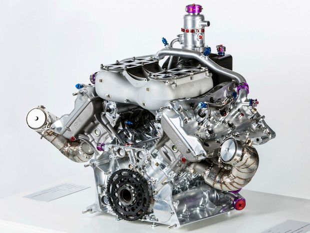 Spolu s elektromotorom ponúka hybridná sústava Porsche 919
až 662 kilowattov.