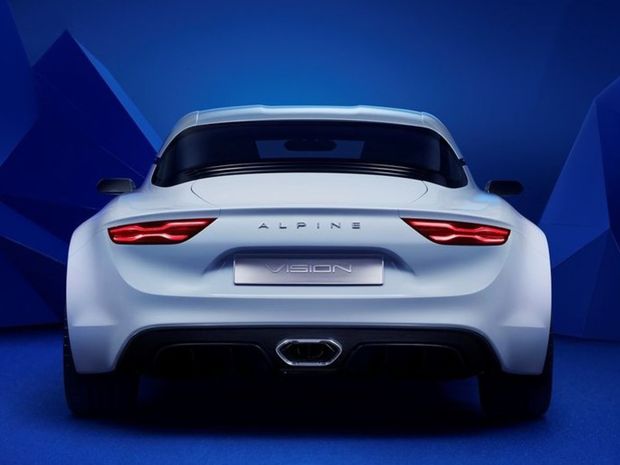 Centrálne umiestnený 4-valec divízie Renault Sport by mal
dávať vo výkonnejšej verzii 300 koní. Spojený bude so 7-stupňovou
automatickou prevodovkou, pravdepodobne s dvoma spojkami.