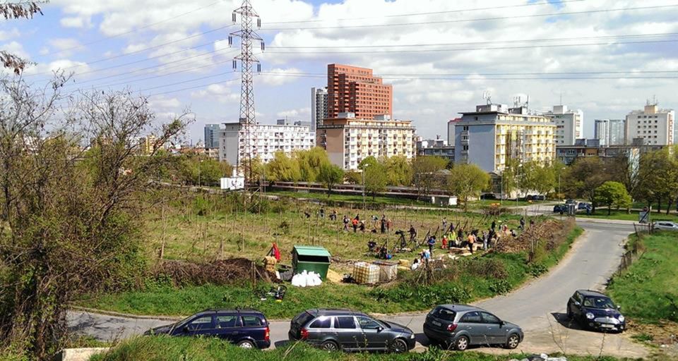 Mobilná záhrada, vinica, vznikla v mestskej časti Nové
Mesto.