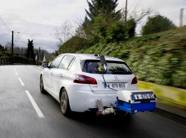 Koncern PSA zmeral spotrebu na troch modeloch áut s
motorom1,6 BleueHDI S&S. Meranie prebehlo v reálnych podmienkach.