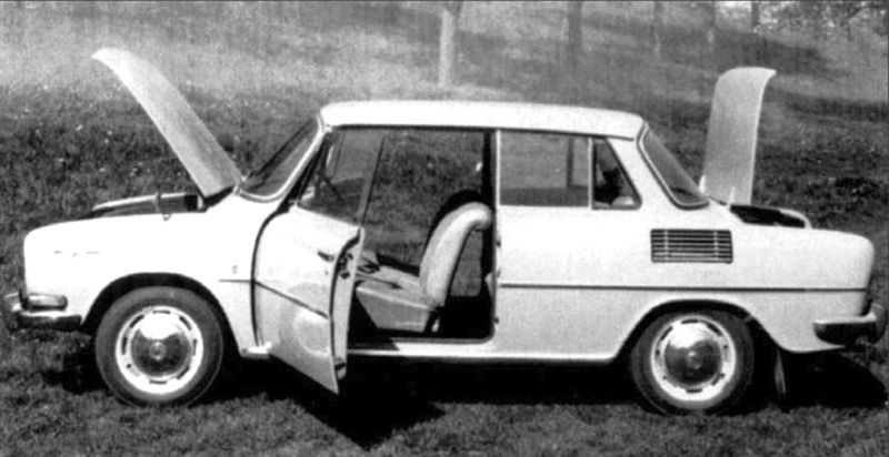 Škoda uvažovala o novom „tudore“ aj na báze
modernizovanej Škody 100/110. Vznikli dokonca dva prototypy. Prednosť však
nakoniec dostalo dnes už slávne kupé 110 R.