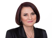 SNS nominuje Helenu Polákovú na ministerku školstva