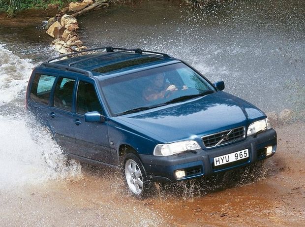 Švédske Volvá vydržia v prevádzke najviac. A to tak s
benzínovými, ako aj s naftovými motormi. Priemerne najazdia viac ako
neuveriteľných 600 000 km.