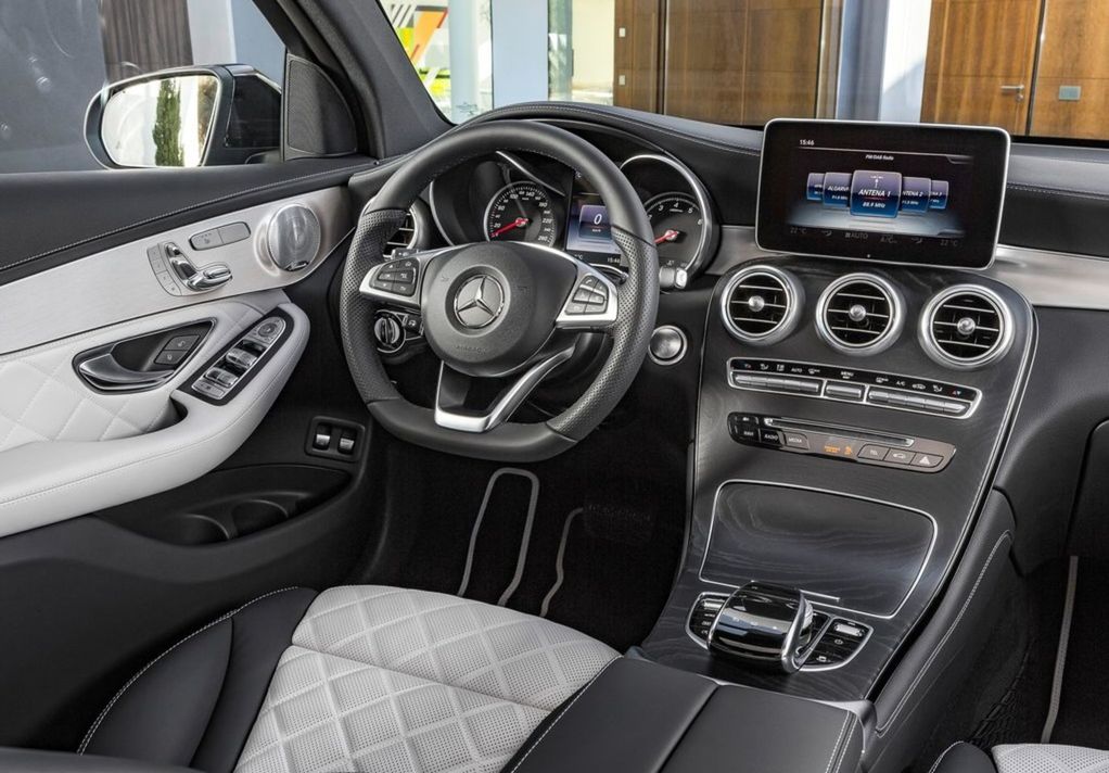 Interiér Mercedesu-Benz GLC Coupé bude samozrejme synonymom
luxusu.