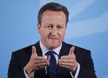 Cameron: Odchod z EÚ by Britom znížil dôchodky