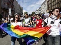 Na prvom gay pride v Kyjeve sa zúčastnilo asi 1000 ľudí