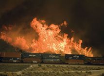 Požiare ničia Kaliforniu, úrady nariadili evakuáciu 82-tisíc ľudí
