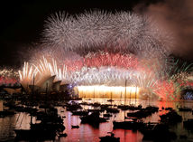 Sydney privítalo nový rok tradičným veľkolepým ohňostrojom
