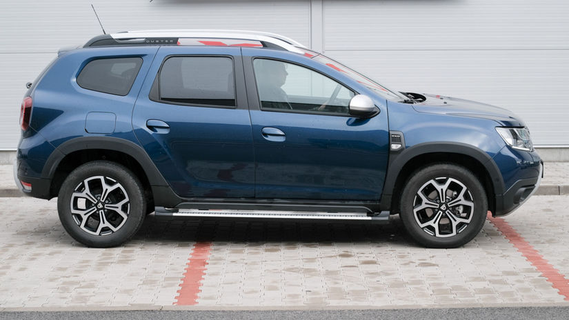 Test Dacia Duster 1 5 Dci 4 4 Diesel Shows Reluctant Tests Car