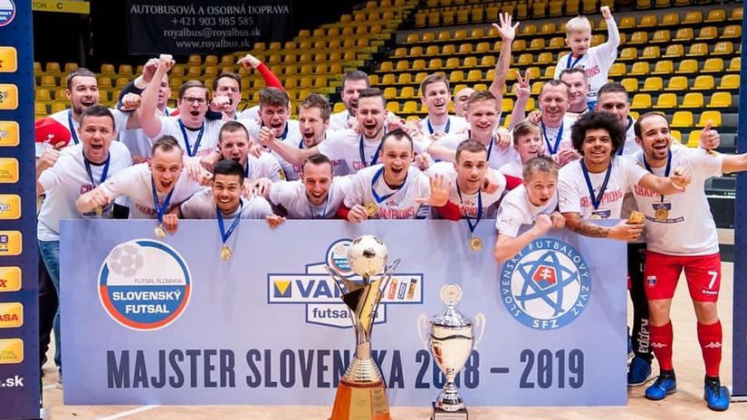 Deň pred štartom sezóny. Majster sa odhlásil z ligy, skritizoval jej