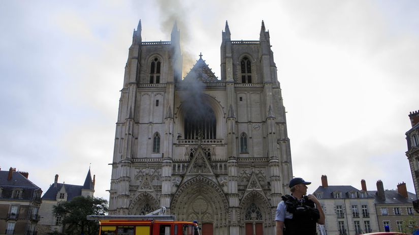 Un autre joyau gothique incendié en France.  Le pyromane est-il responsable ?  – Nouvelles du monde