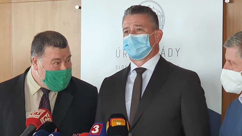 Zničí vírus prázdniny? Delta mutácia môže zabiť aj zaočkovaných - Domáce - Správy - Pravda