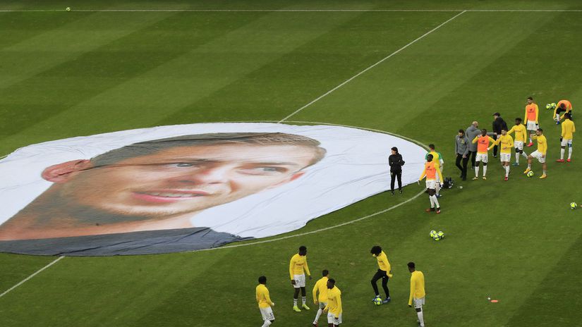 Scandale en France.  Les fans ont ridiculisé le footballeur mort – Ligues étrangères – Football – Sports