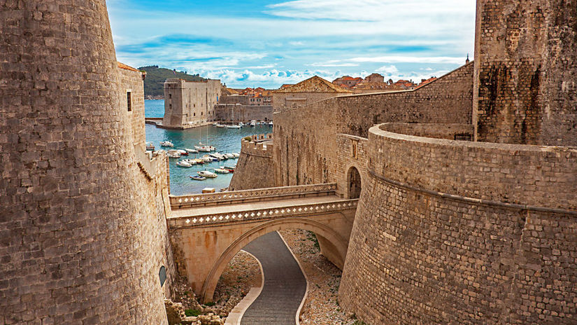 Dubrovnik lutte contre le bruit, interdit aux touristes de traîner des valises à roulettes – Monde – Actualités