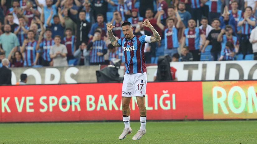 Deux jours après la grande annonce, Hamšík a marqué le but de la victoire.  Regardez des moments émouvants à Trabzon – Ligues étrangères – Football
