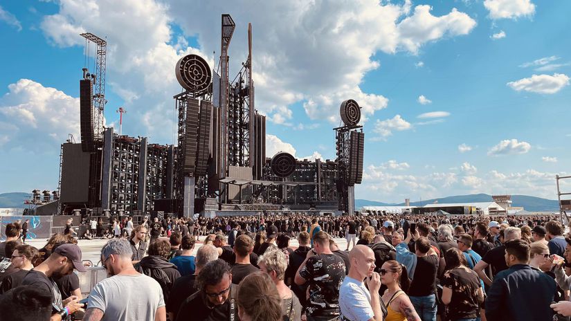 ONLINE: Drzwi na koncert Rammstein otwarte.  Kolumny tworzą się wokół Trenczyna.  Do lokalu nie można nic wnosić – Strona główna – Aktualności