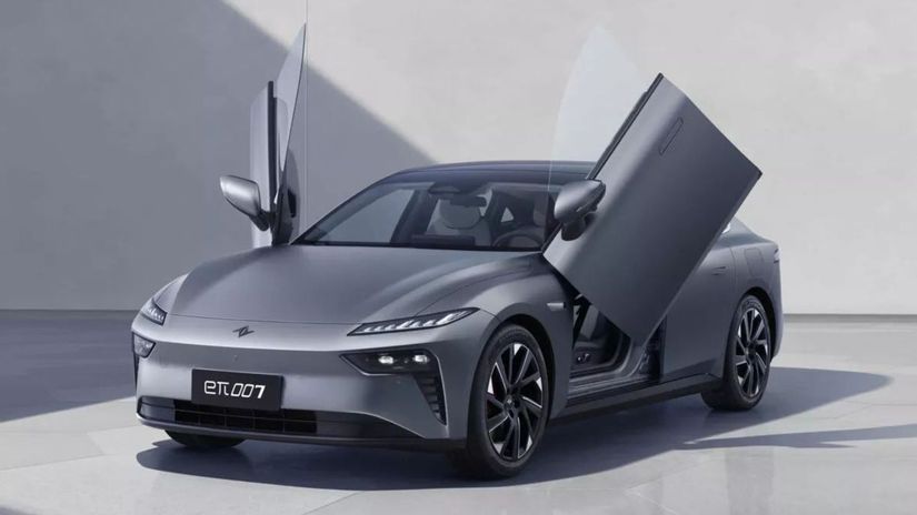 Dongfeng eπ  007: Čínska ‘Tesla S‘ vyráža dych dverami, výkonom aj nízkou cenou - Novinky - Auto - Pravda
