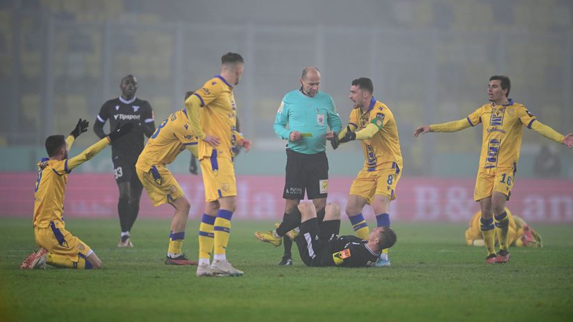 DAC si v Azerbajdžane ušil z hanby poriadne hrubý kabát. Dostal nakladačku, na akú tak skoro nezabudne