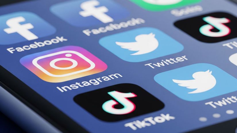 Vzorom Austrália. Babiš súhlasí so zákazom sociálnych sietí pre tíndžerov Kép