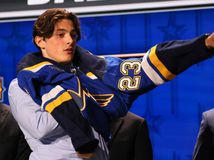 Nemusel čakať dlho. Dvorský si balí kufre,...