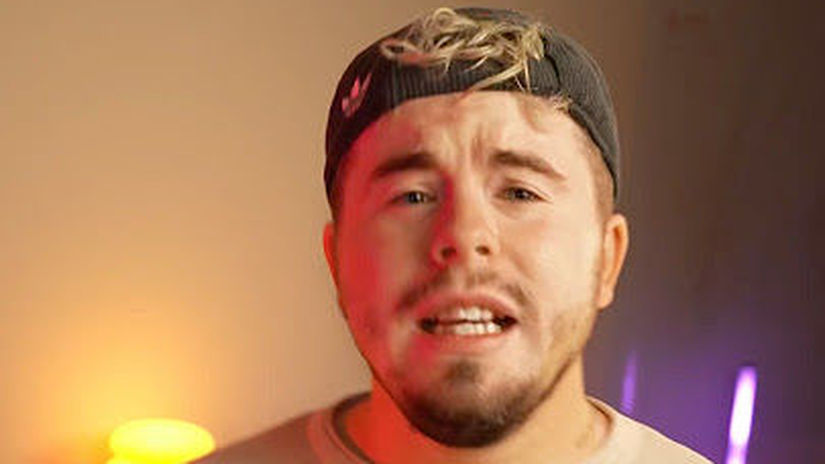 Kauza Nick Papcun naber&aacute; na obr&aacute;tkach: Slovensk&yacute; travel influencer sľuboval ľuďom lacnej&scaron;ie letenky, mnoh&iacute; ostali bez peňaz&iacute;