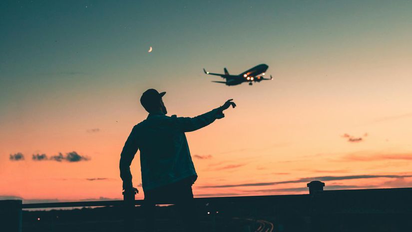 Letenky, ktor&eacute; nikam neletia? Cestuj&uacute;ci zaž&iacute;vaj&uacute; &scaron;ok, keď ich dopravn&yacute; prostriedok vyraz&iacute; na diaľnicu