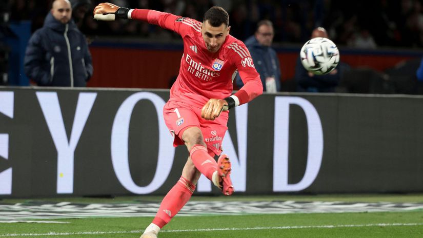 Dominik Greif odchytal celý zápas, Lyon zdolal Auxerre 3:2 a upevnil si tretie miesto — image 1