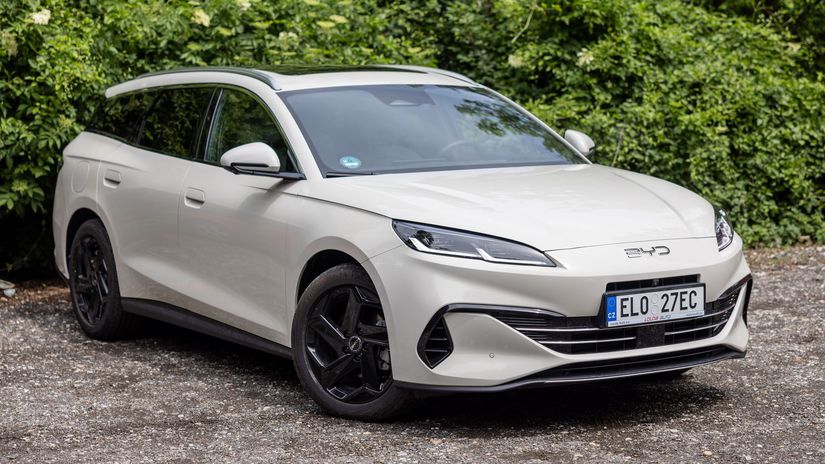 BYD Seal 6 DM-i Touring Test: Impressive Drivetrain but Not a Superb Rival Yet