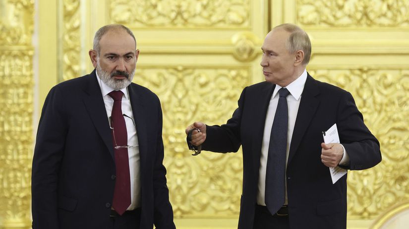 Rusko zakázalo dovoz kvetov , koňaku aj minerálky z Arménska . Prečo sa Putin pomstil jeho lídrovi ? 
