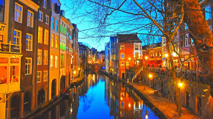 Najpodceňovanej&scaron;ie mesto Holandska? M&aacute; najv&auml;č&scaron;iu cyklogar&aacute;ž na svete a kan&aacute;ly ako z rozpr&aacute;vky. Utrecht v&aacute;s prin&uacute;ti zabudn&uacute;ť na Amsterdam