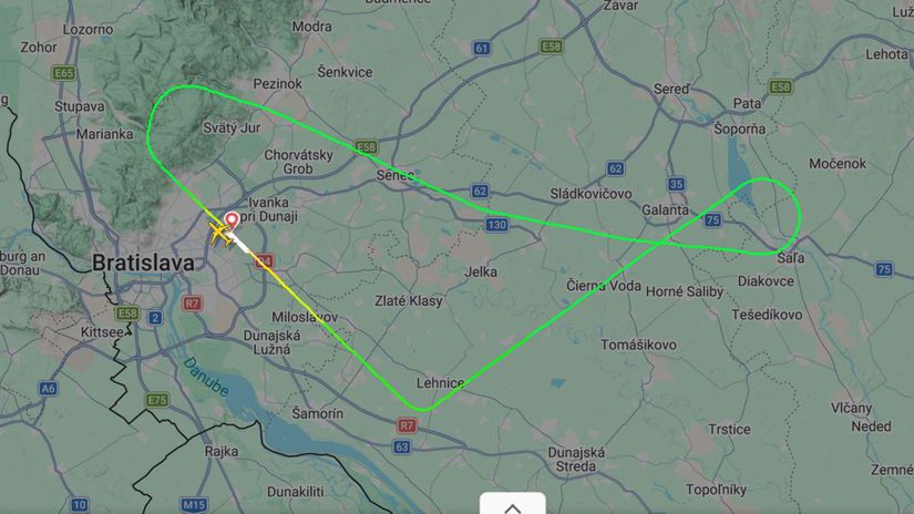 N&aacute;hla otočka nad slovensk&yacute;m nebom: Lietadlo Wizz Air s cestuj&uacute;cimi z Bratislavy do Barcelony sa muselo okamžite vr&aacute;tiť