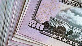 USA majú rekordný schodok, smerujú k biliónovému deficitu