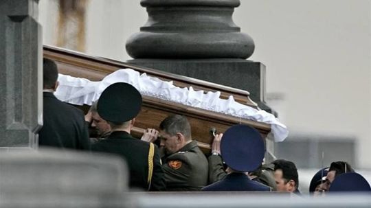 Борис ельцин похороны фото