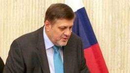 Premiér Robert Fico (vpravo) s ministrom...