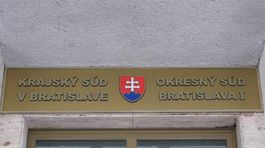 Poplach na 56 súdoch