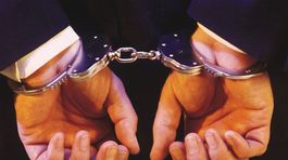 Väzenského dozorcu v Košiciach obvinili z korupcie