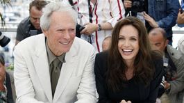 Clint Eastwood a Angelina Jolie