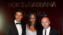 Stefano Gabbana (vľ.), Naomi Campbell a Domenico Dolce