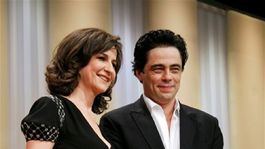 Valerie Lemercier a Benicio del Toro