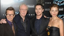 Zľava: Gary Oldman, Michael Caine, Christian Bale a Maggie Gyllenhaal